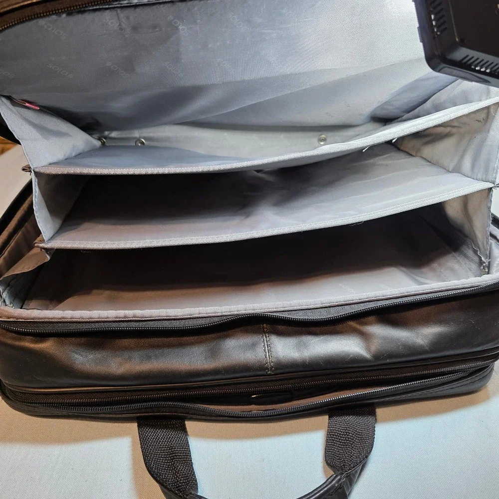 Solo New York Black Leather Laptop Briefcase Messenger Bag Multi-Pocket Travel